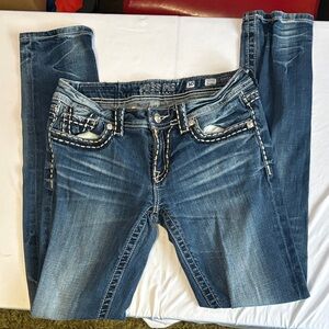 Miss Me Women's vintage 2000s y2k  slim skinny low rise jeans.  Very cute
